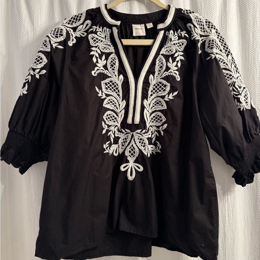 NEW Anthropologie Maeve Black Blouse with White Embroidered Detail